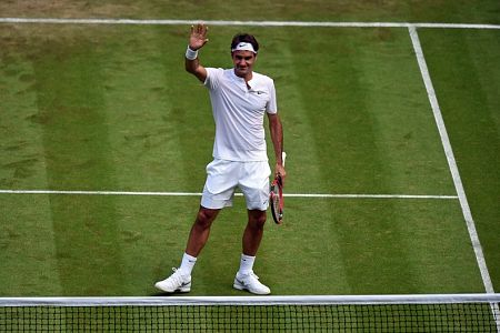 Federer na pragu novega rekorda, Đoković po obliž za Roland Garros