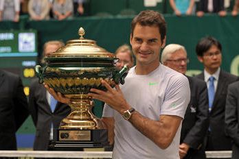 Travnatni kralj Roger Federer po številu naslovov ujel McEnroe-a!