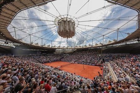 Bedene proti vročemu Švicarju, v ZDA konec štirimesečnega posta