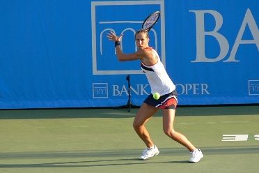 Polona Hercog do lepe zmage na trdi podlagi!