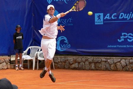 Blaž Kavčič osvojil turnir v Karshiju, Polona Hercog izpadla v kvalifikacijah!