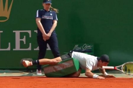 Kokkinakis pristal na berglah