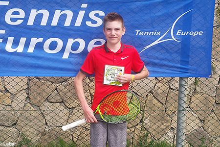 Lun Obrul s slavjem na Tennis Europe zaokrožil izvrsten pretekli teden za slovenske teniške igralce in igralke