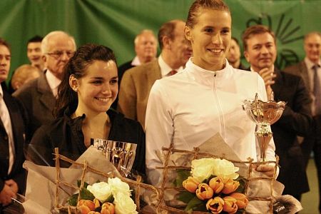 Polona Hercog osvojila turnir v Franciji!