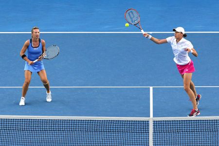 Srebotnikova in Peschkejeva v četrtfinalu dvojic v New Yorku!