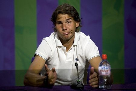 Nadal zaradi poškodbe kolen odpovedal ekshibicijo z Djokovićem na stadionu Real Madrida!