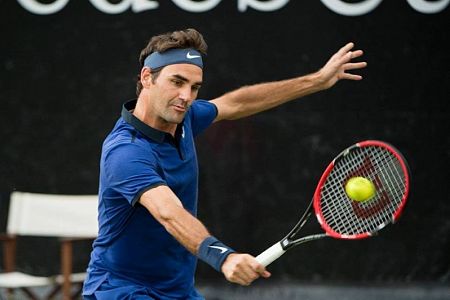 Roger Federer tesno v polfinale Stuttgata in pred Ivana Lendla na večni lestvici!