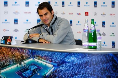 Federer pojasnil: ''Počasnejša podlaga glavni razlog za enostranske obračune''