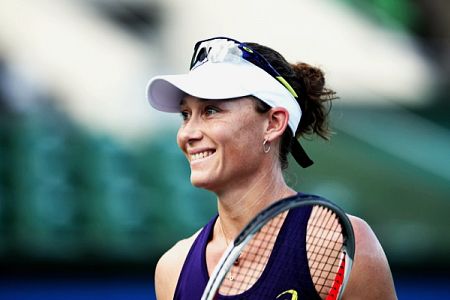 Samantha Stosur v finalu Osake z Zarino Dijas!