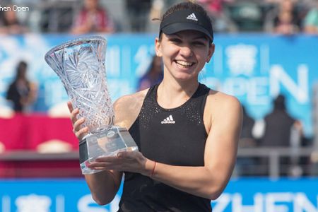 Simona Halep je zmagovalka WTA turnirja v Šenzenu