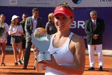 Popolna dominacija in t.i. 'kolo' Simone Halep za domači naslov v Bukarešti