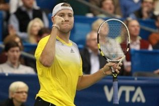 Jack Sock šokiral Raoniča v Memphisu; Hewitt ubranil dve zaključni žogi