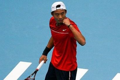 Kitajski povabljenec izločil Gasqueta v Pekingu; Baghdatis ustavil Monaca v Tokiu