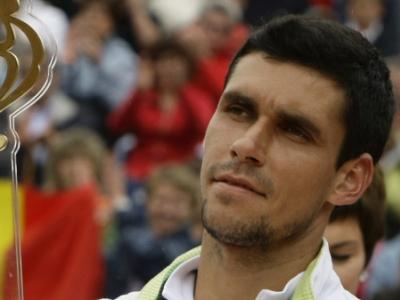 31-letni Victor Hanescu je romunskim medijem odkril, da je v svojih prvih dneh na ATP turneji, na ATP turnirju v Umagu dobil denarno ponudbo, ... - hanel_gstaad2222_853135867